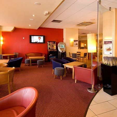 Premier Inn West Bromwich Central Bagian luar foto