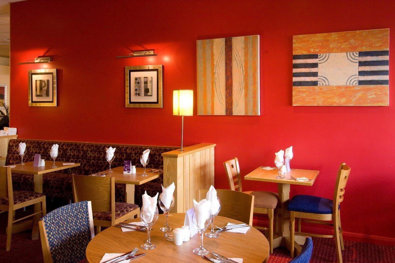Premier Inn West Bromwich Central Bagian luar foto