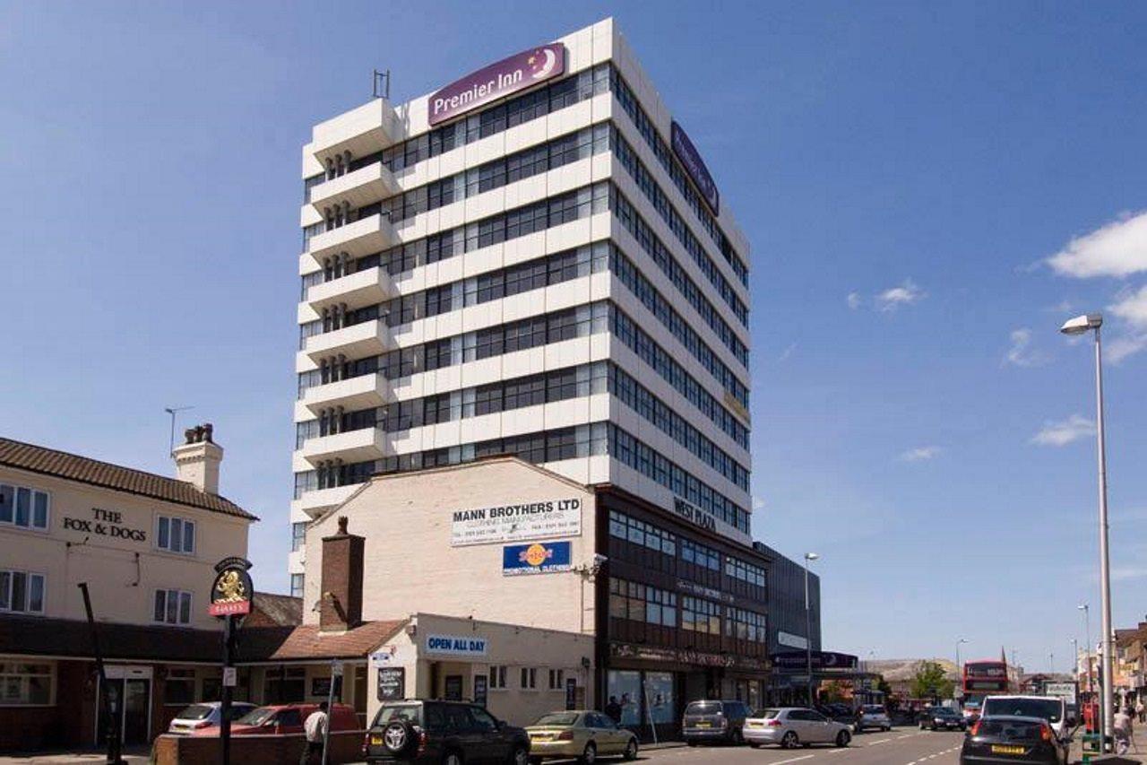 Premier Inn West Bromwich Central Bagian luar foto