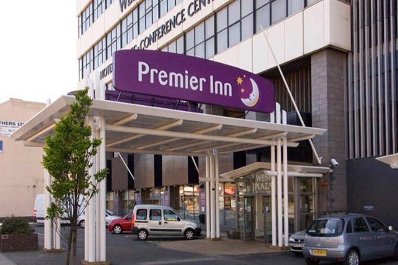 Premier Inn West Bromwich Central Bagian luar foto